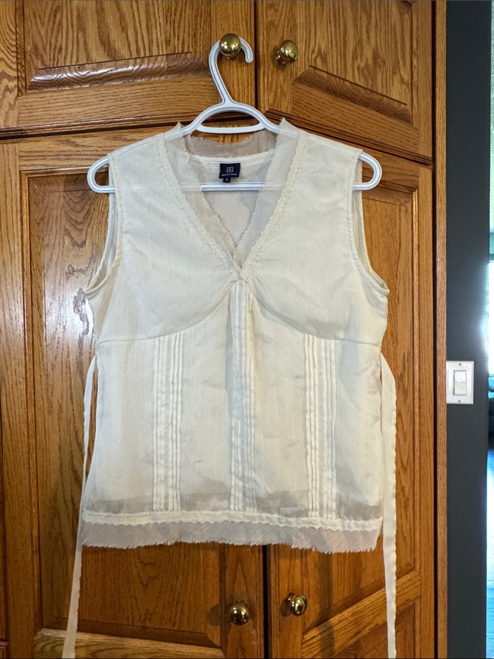 Reitmans Cream Lace-Trim Sleeveless Tie-Back Tank